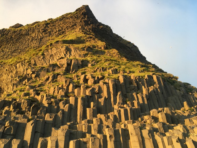 冰島環島自駕行程Day1：Vik黑沙灘玄武岩
