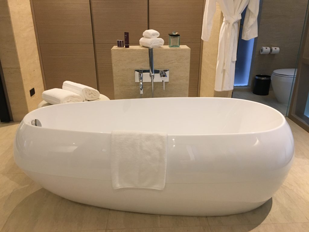泰國蘇美島住宿｜Ritz-Carlton度假村套房浴室